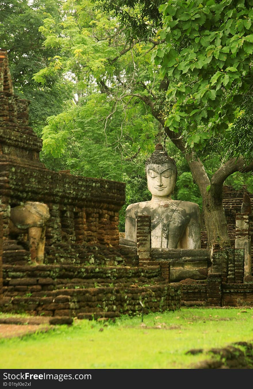 Sculpture of Thai Buddha in old town