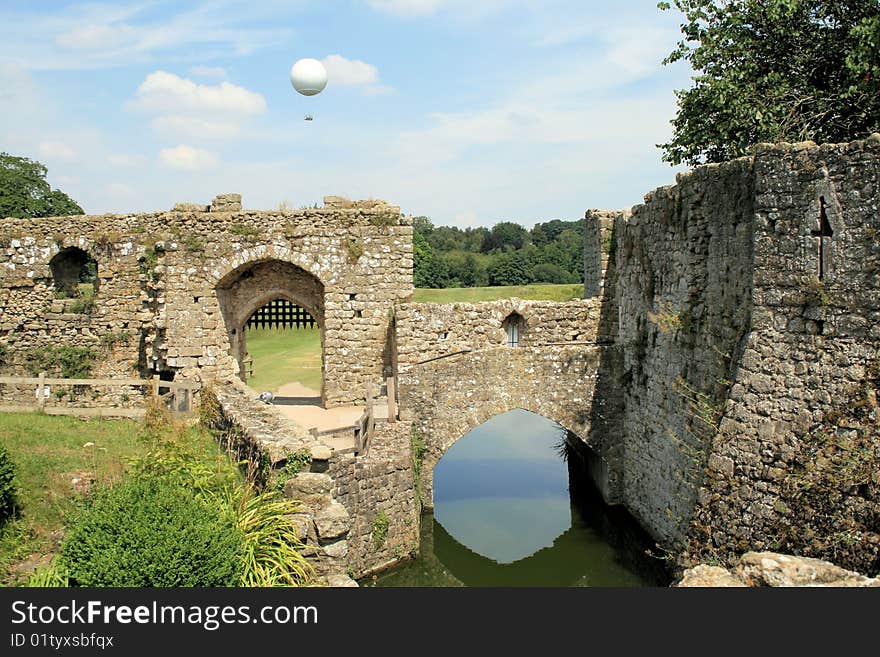 Leeds Castle and balloon