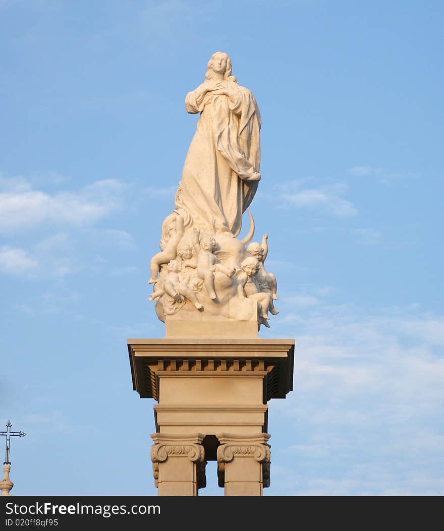 Statues in a monument , Sevilla Spain