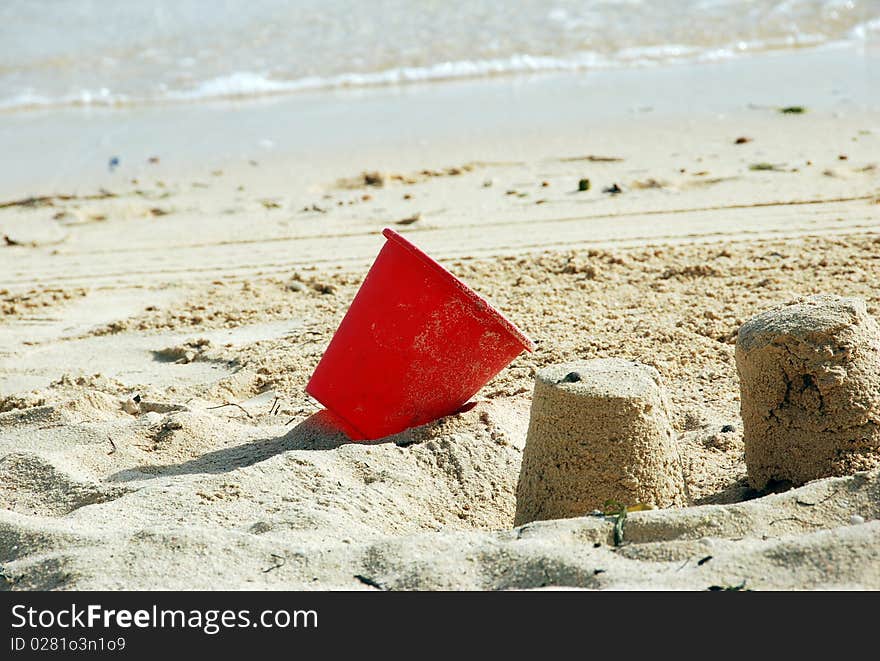 Red Sand Bucket