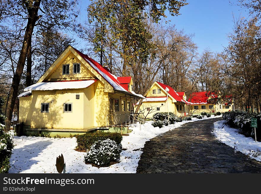 After Snow villas，yellow villa