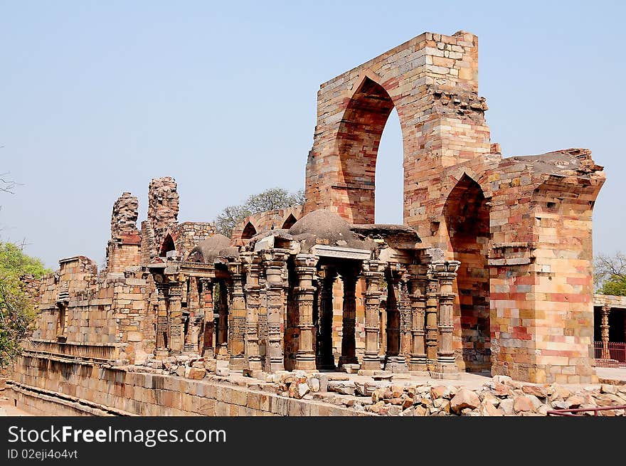 A old ruined building in India which is a trace for the architectural excellence of Indian kings. A old ruined building in India which is a trace for the architectural excellence of Indian kings.