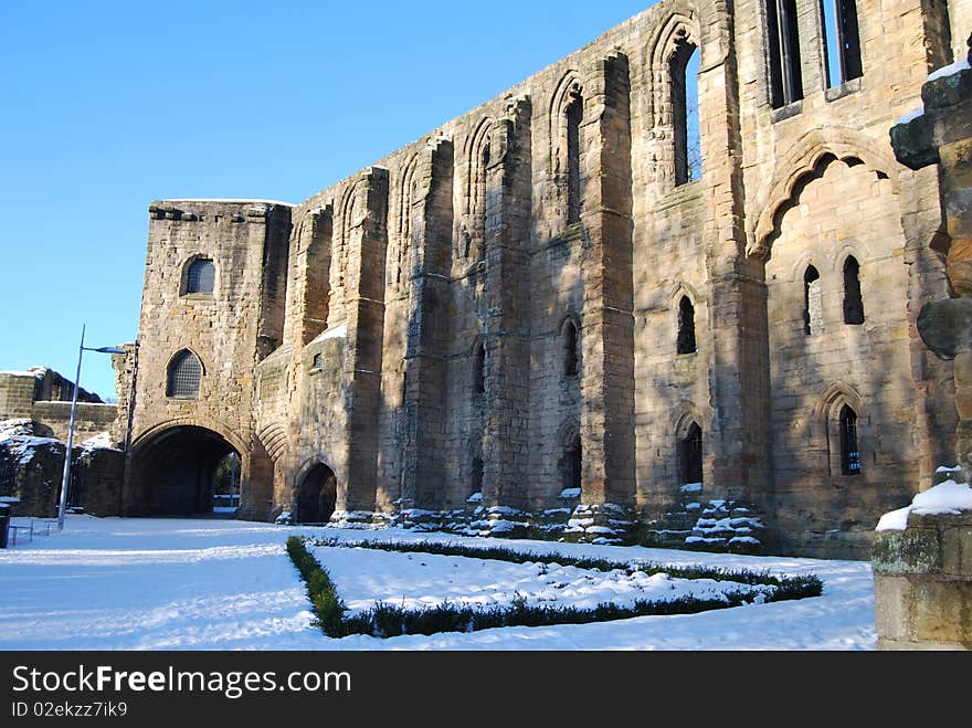 Snow fell and lay in Scotland for the first time in years. This scene is Dunfermline Abbey with a covering of snow still lying. Snow fell and lay in Scotland for the first time in years. This scene is Dunfermline Abbey with a covering of snow still lying.