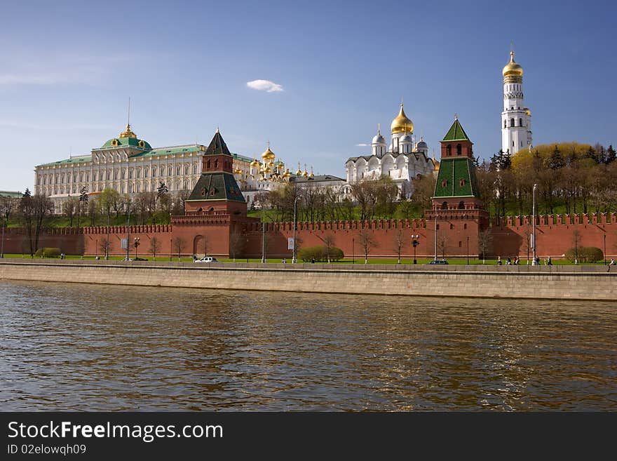 View on Moscow kremlin from Sofijskaya quay