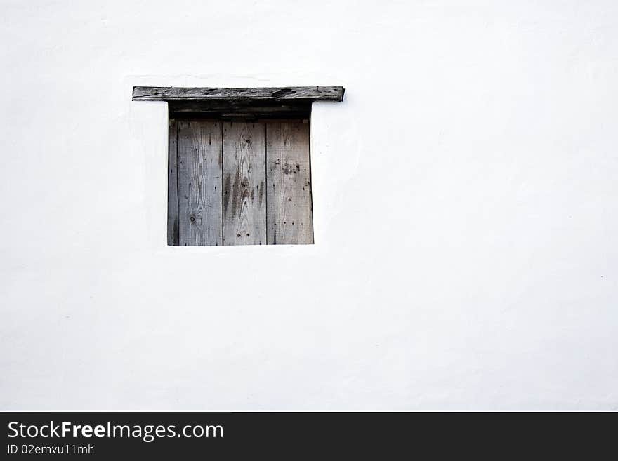 Solitary window