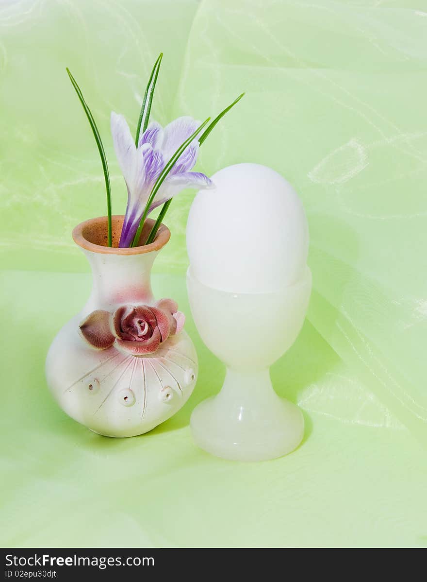 Egg and crocus