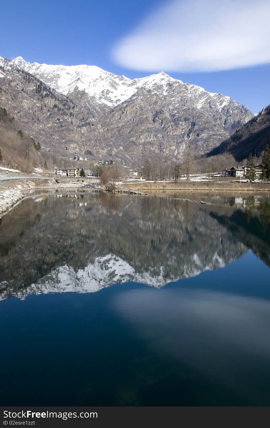 Picture of Guillemore Lake in Italy in a sunny day.