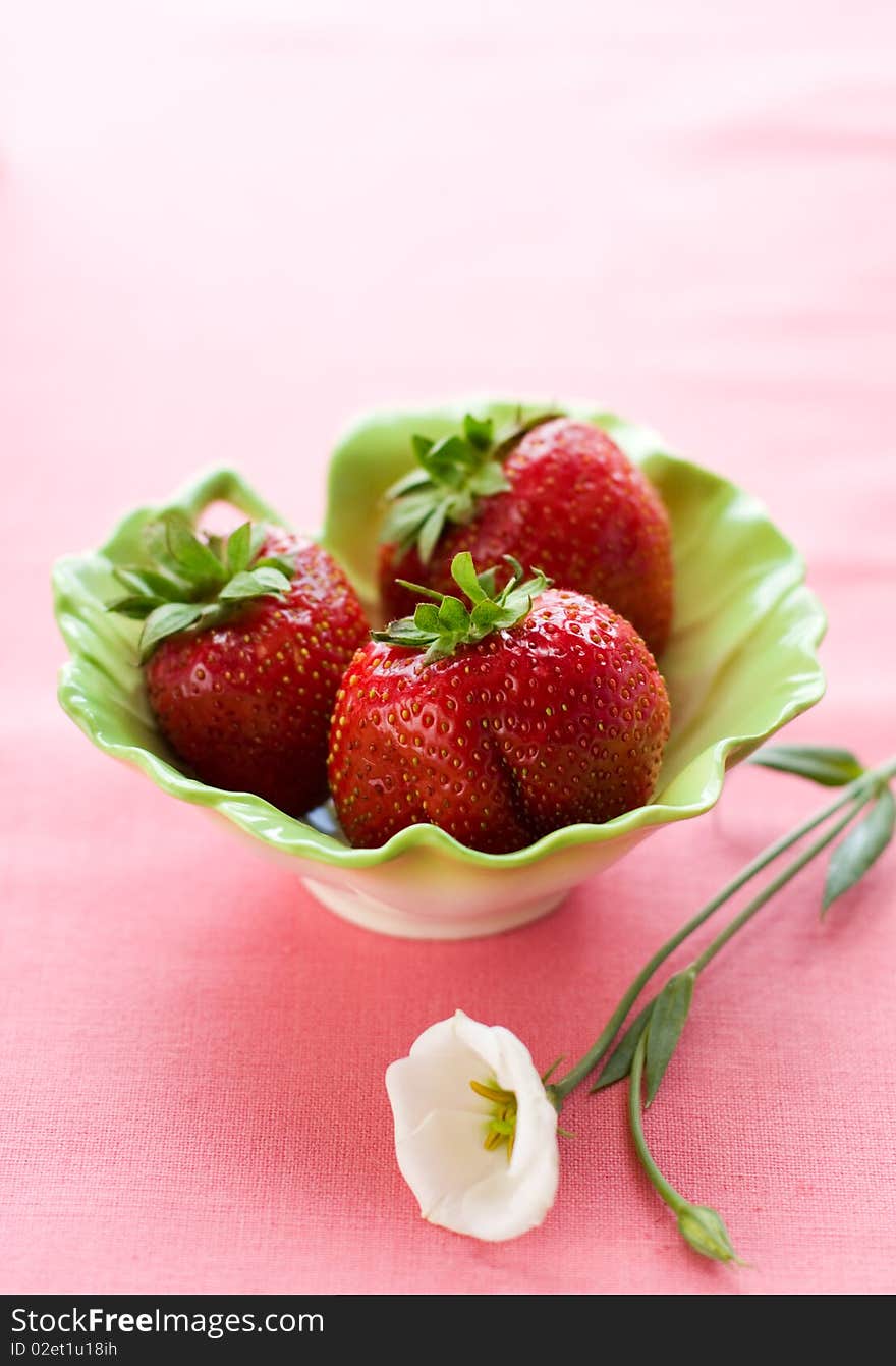 Fresh strawberries  in a bowl