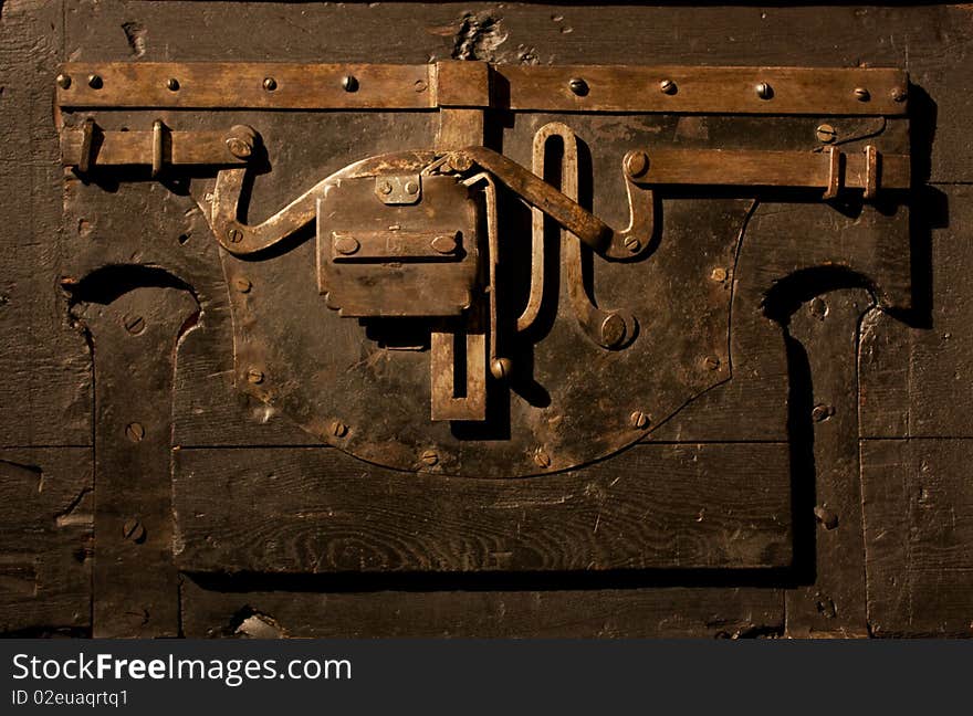 A mechanism 200 years old, Italian safe box. A mechanism 200 years old, Italian safe box