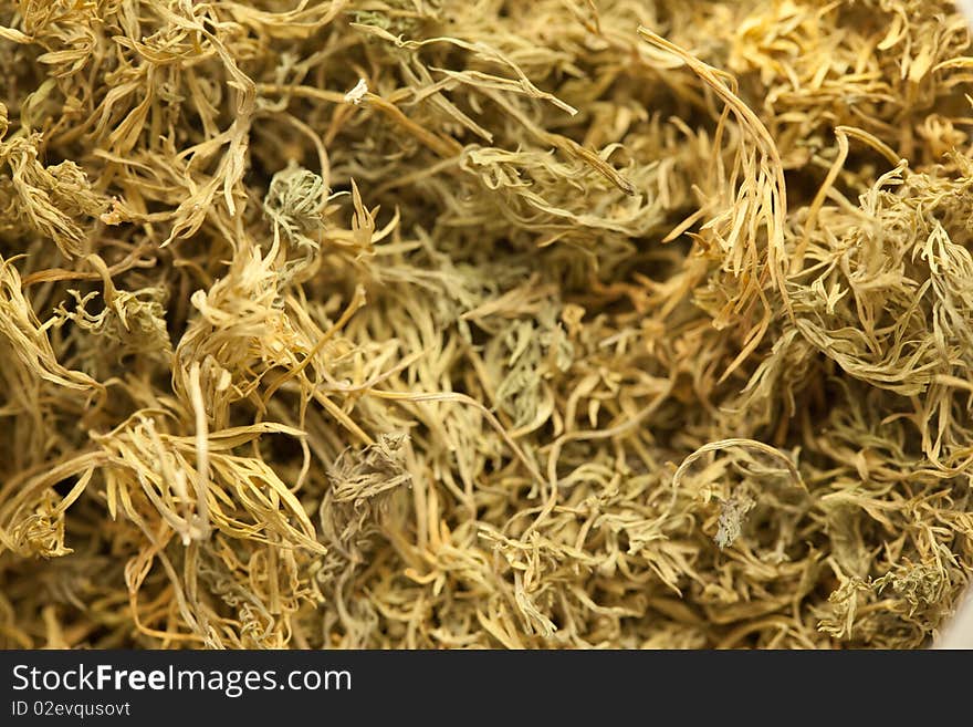 Dried dill