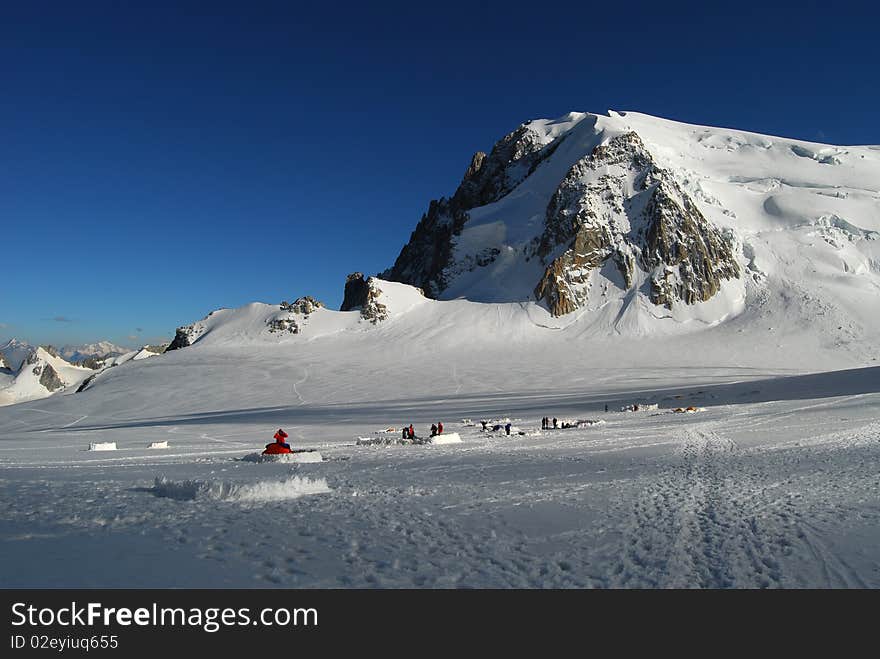 Aiguille Du Midi Tent Camp