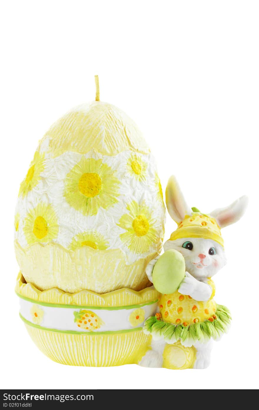 Easter decoration/isolation rabbit with the egg