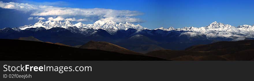 gongga mountains panorama