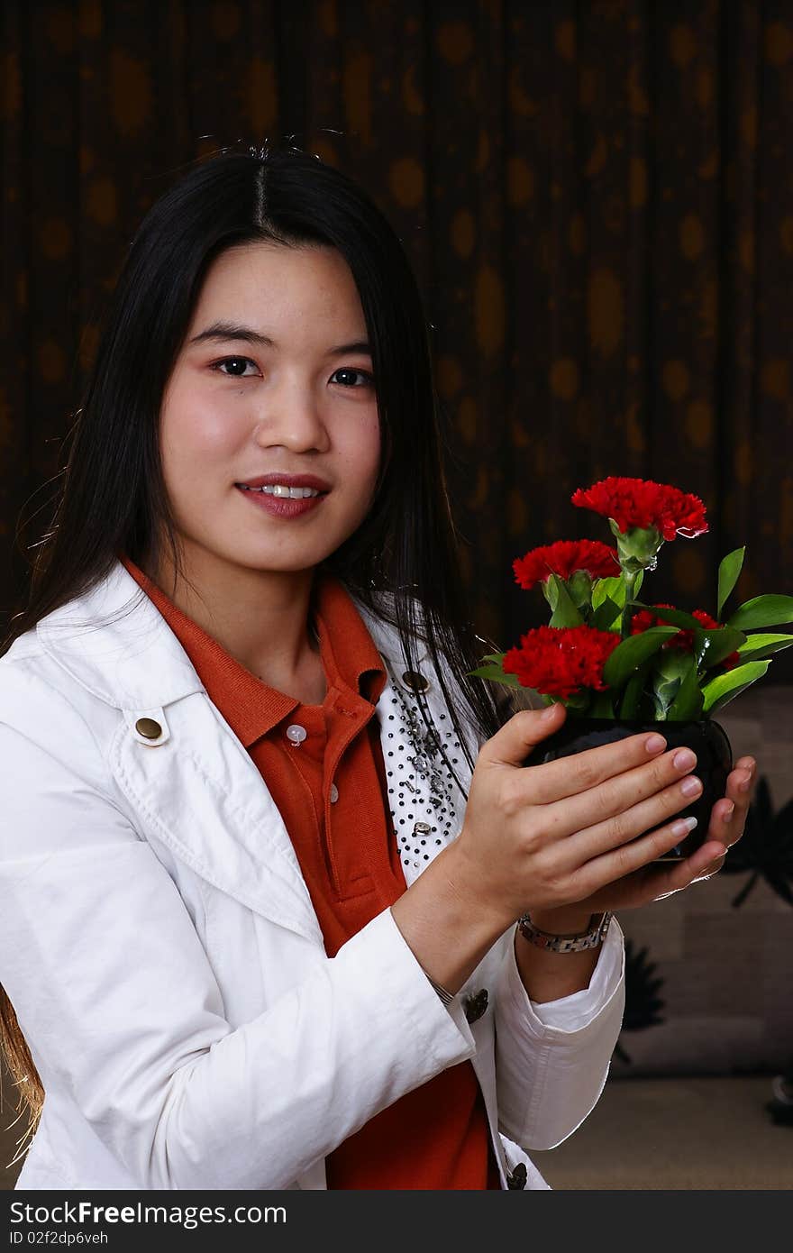 Hands holding flowers