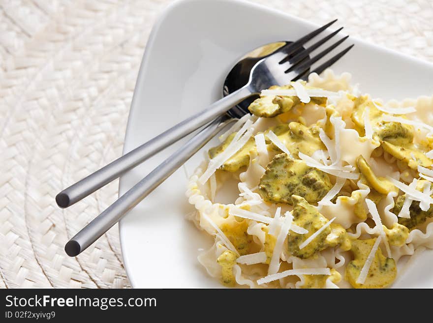 Pasta with chicken meat and curry