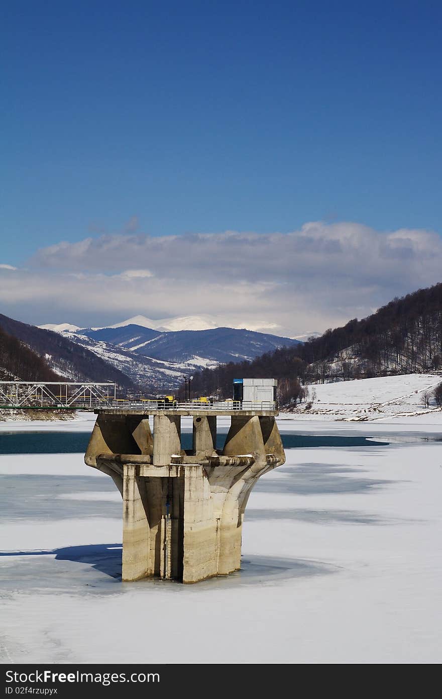 Paltinu Lake