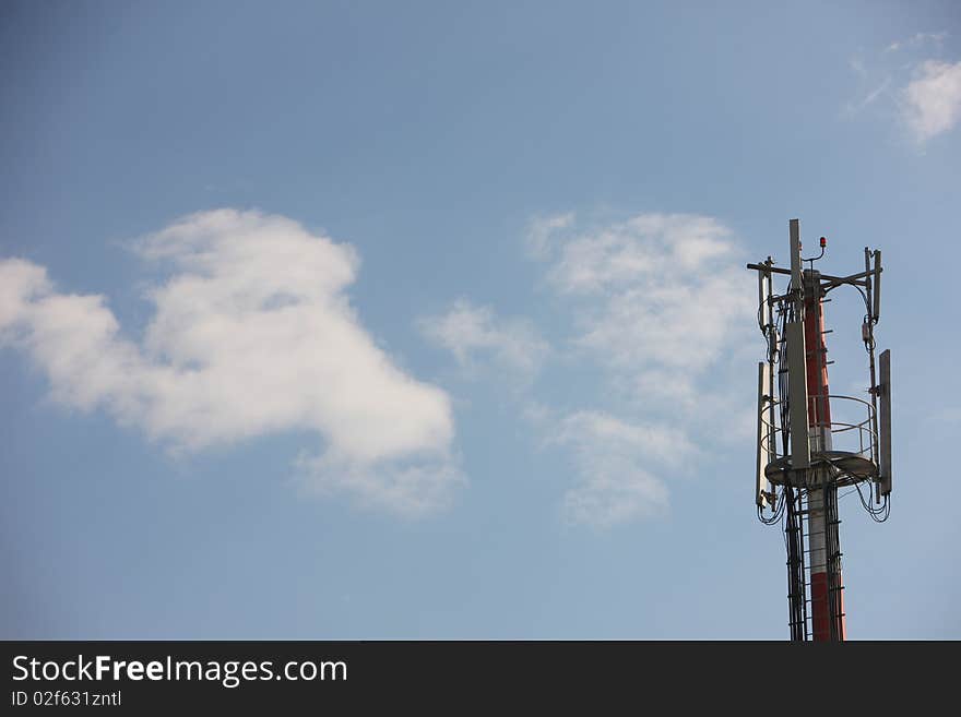 Multifunctional antenna with a blue sky