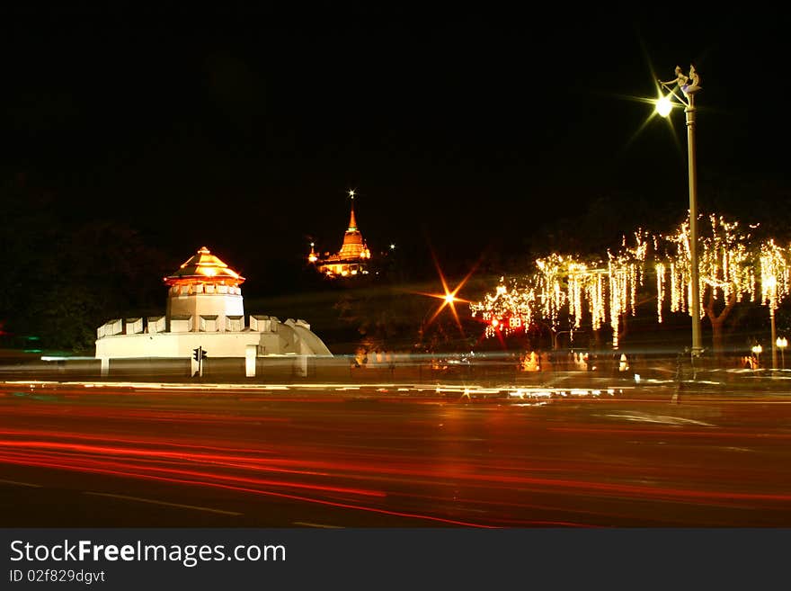 Pu Khao Thong and Pom Pra su men Thailand