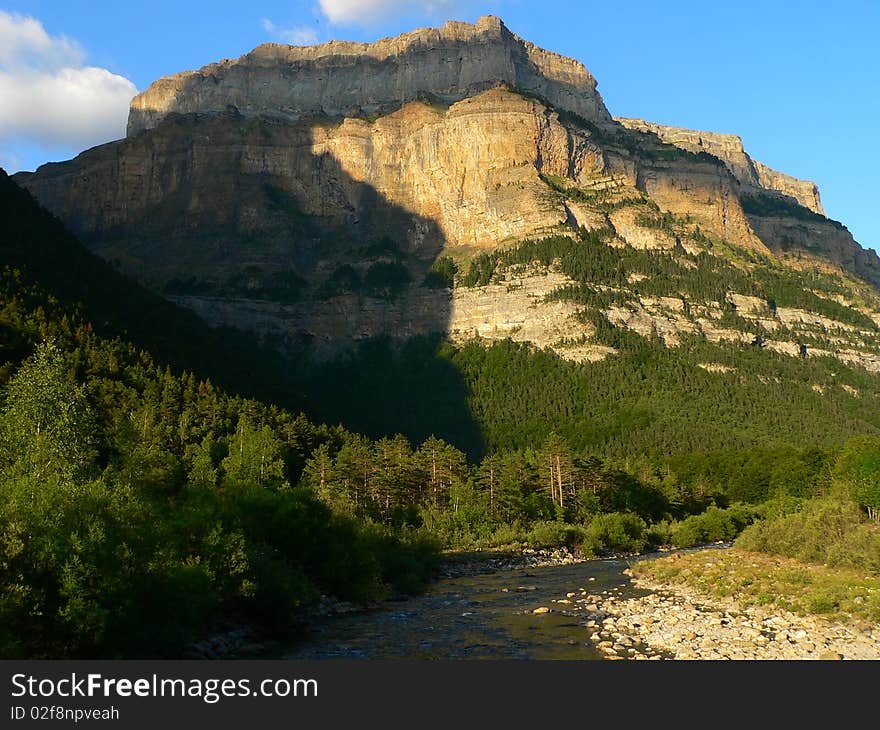 Monte Tobacor, Ordesa ( Spain )