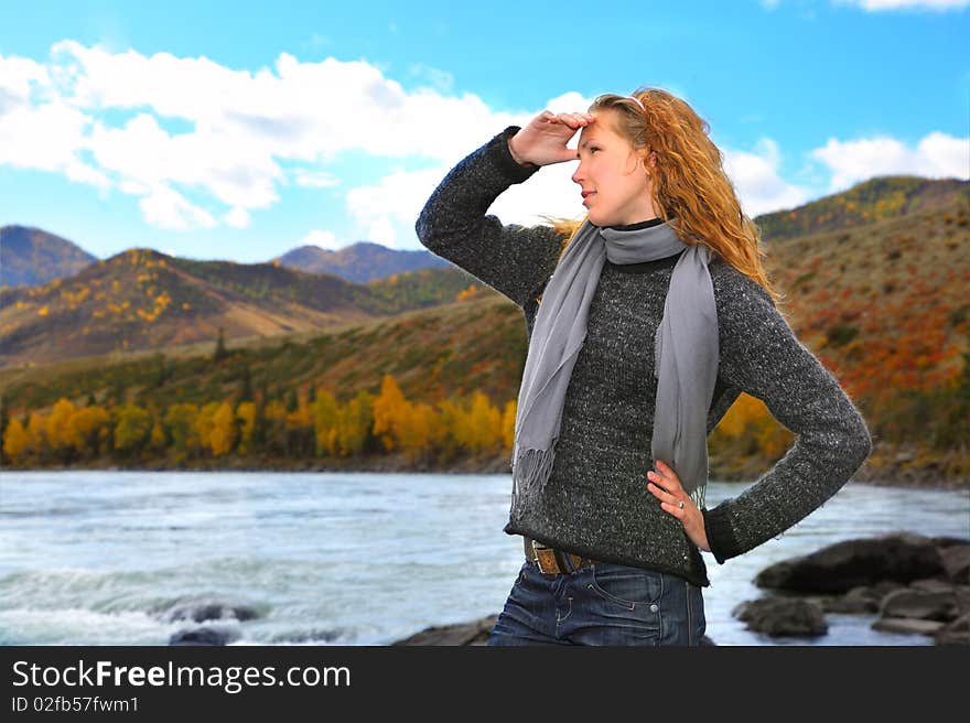 Girl outdoor portait loking side-wiev