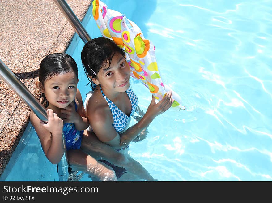 Friends at the swimming pool