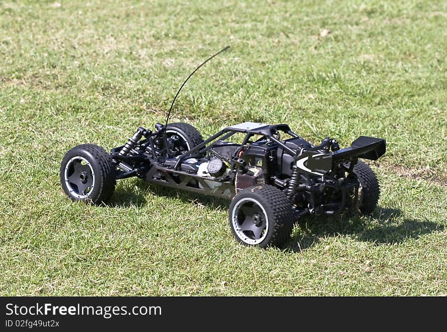 Remote controlled buggy