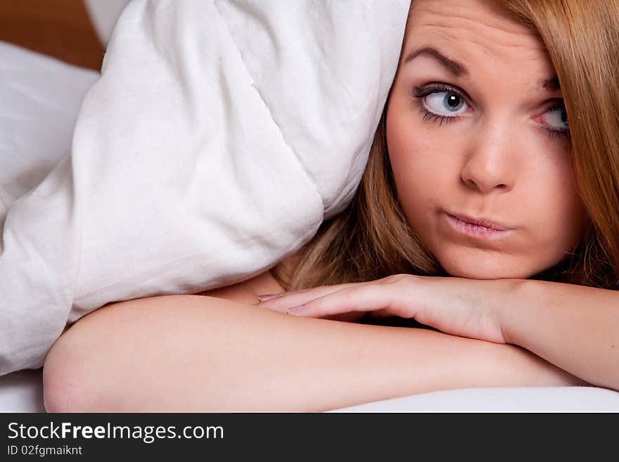 Portrait under the bedding