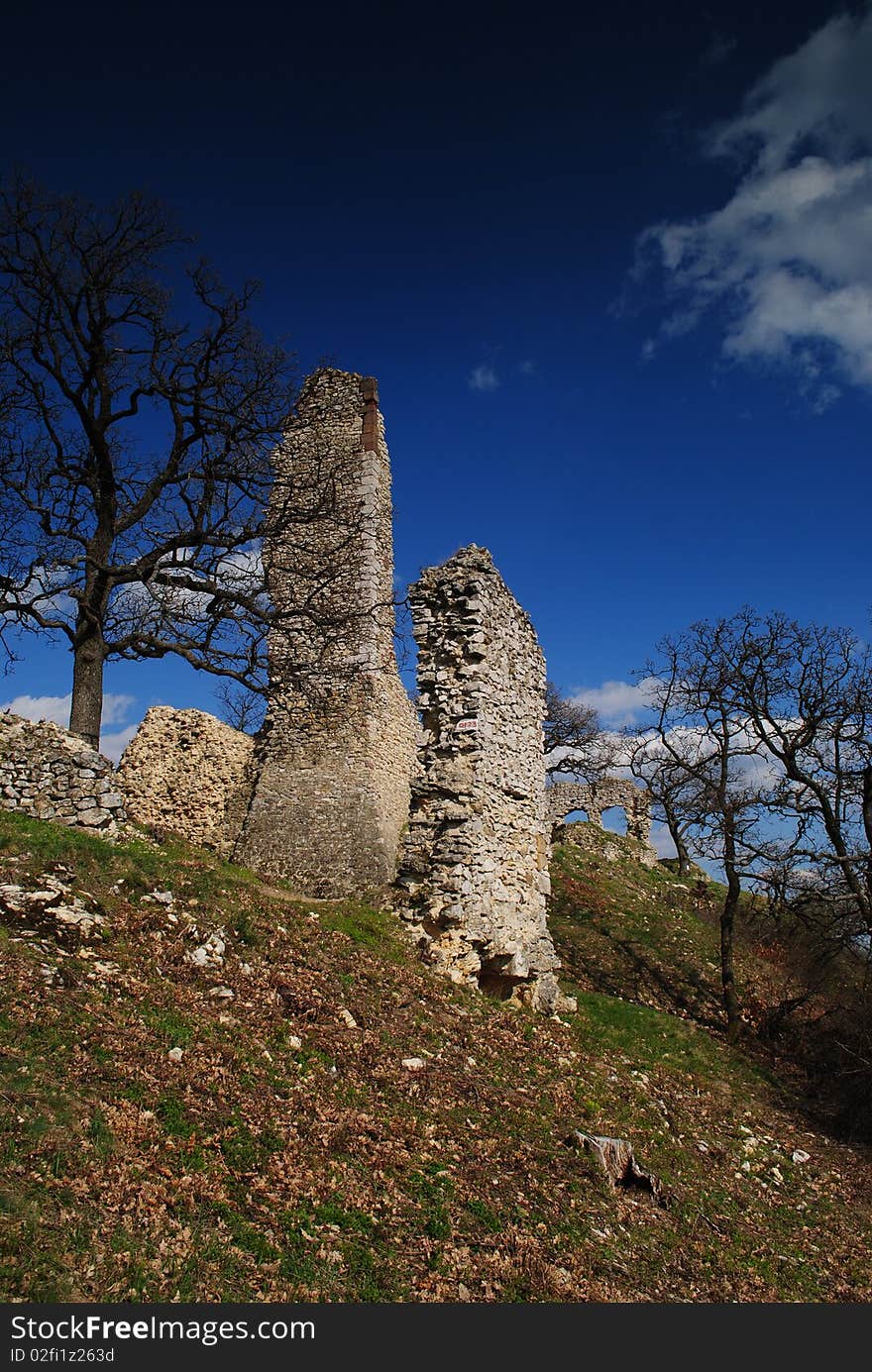 Castle of Csővár/II