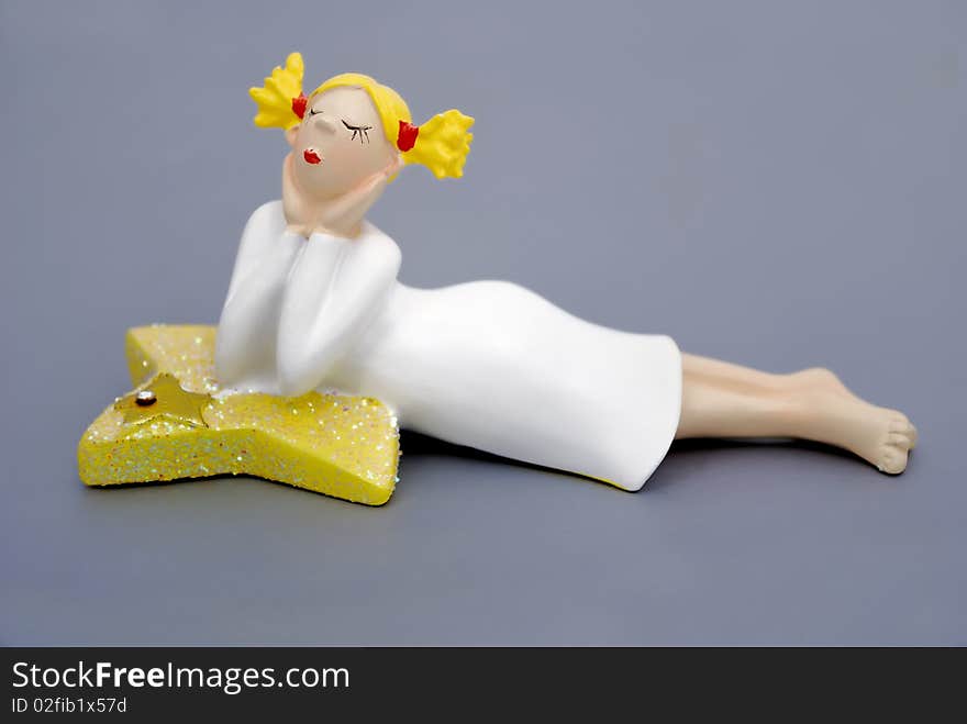 Figurine girl