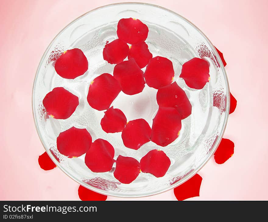 Clean water for spa with rose petals