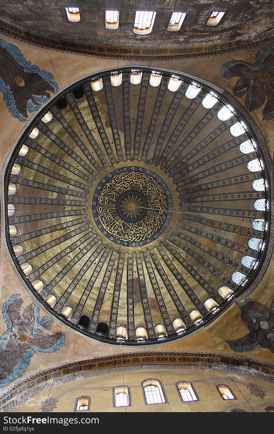 The study of this dome reveals the fours angels in the corners guarding over all those who come under its protection.  Look deeply into the center for amazing detail and old arabic. The study of this dome reveals the fours angels in the corners guarding over all those who come under its protection.  Look deeply into the center for amazing detail and old arabic.