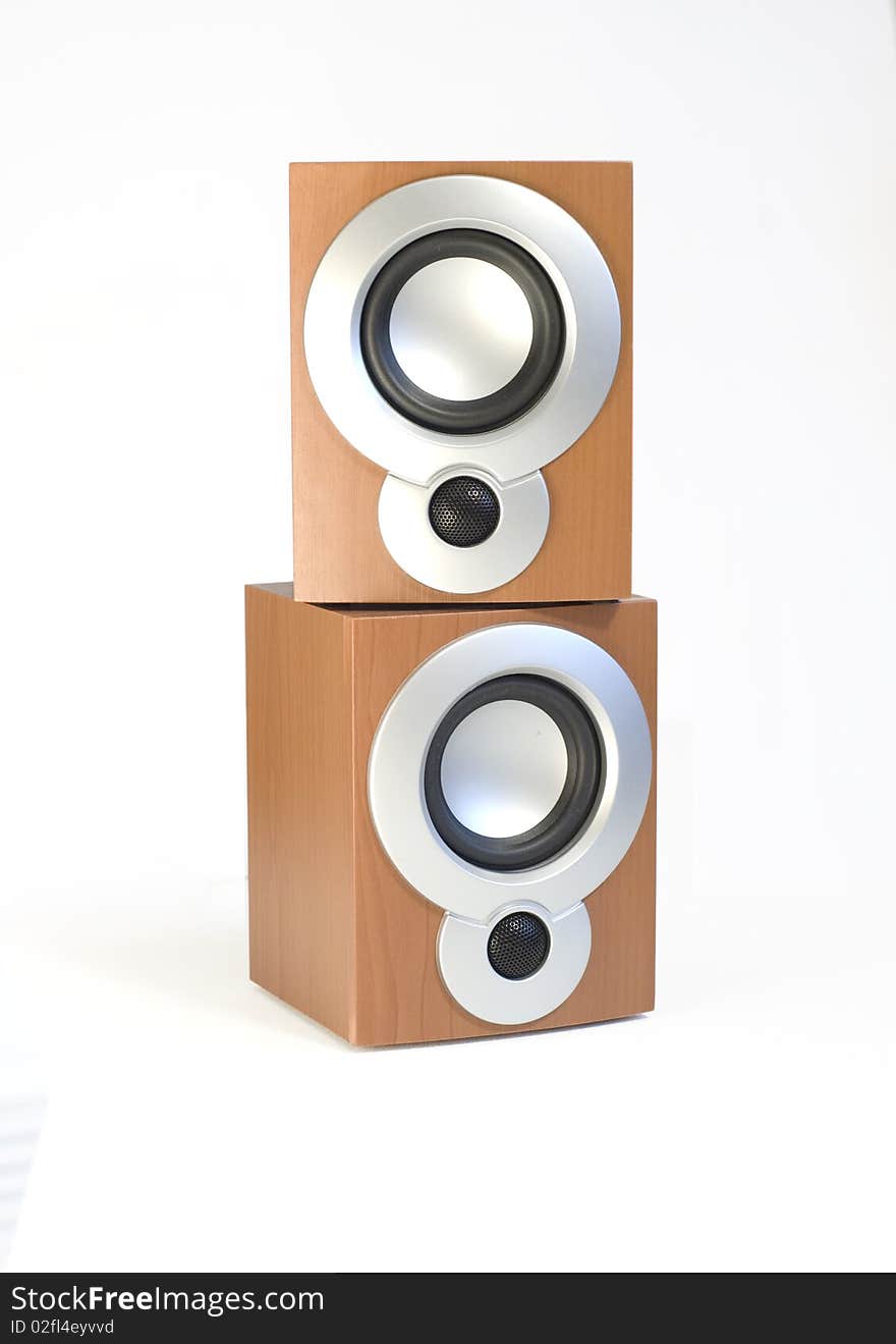 Audiosystem two columns brown sound