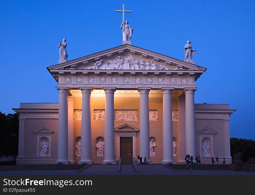 Vilnius Cathedral in blue sky at night