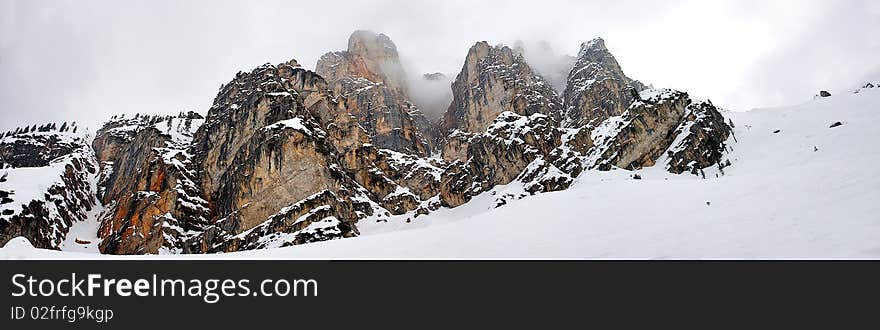 Red rocks of the Dolomites