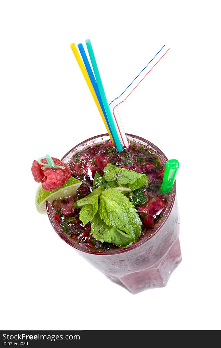 Energy mohito with mint, lime and raspberry