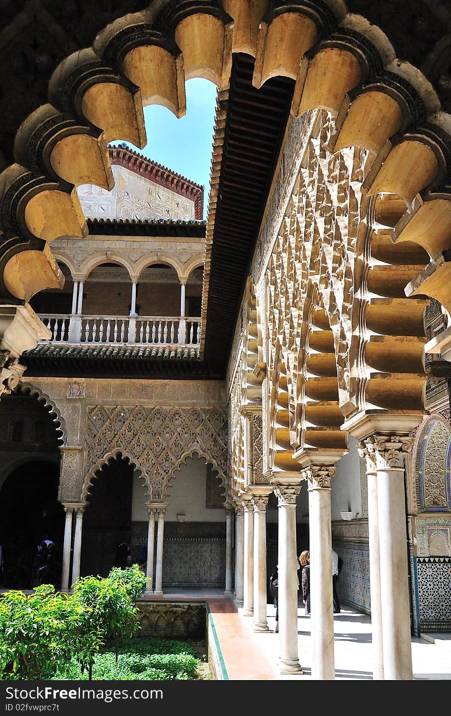 Pillars and arches in the patio