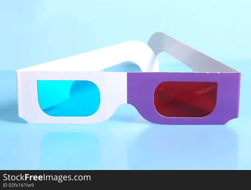 Glasses for the volumetric image with lenses of red and blue color.