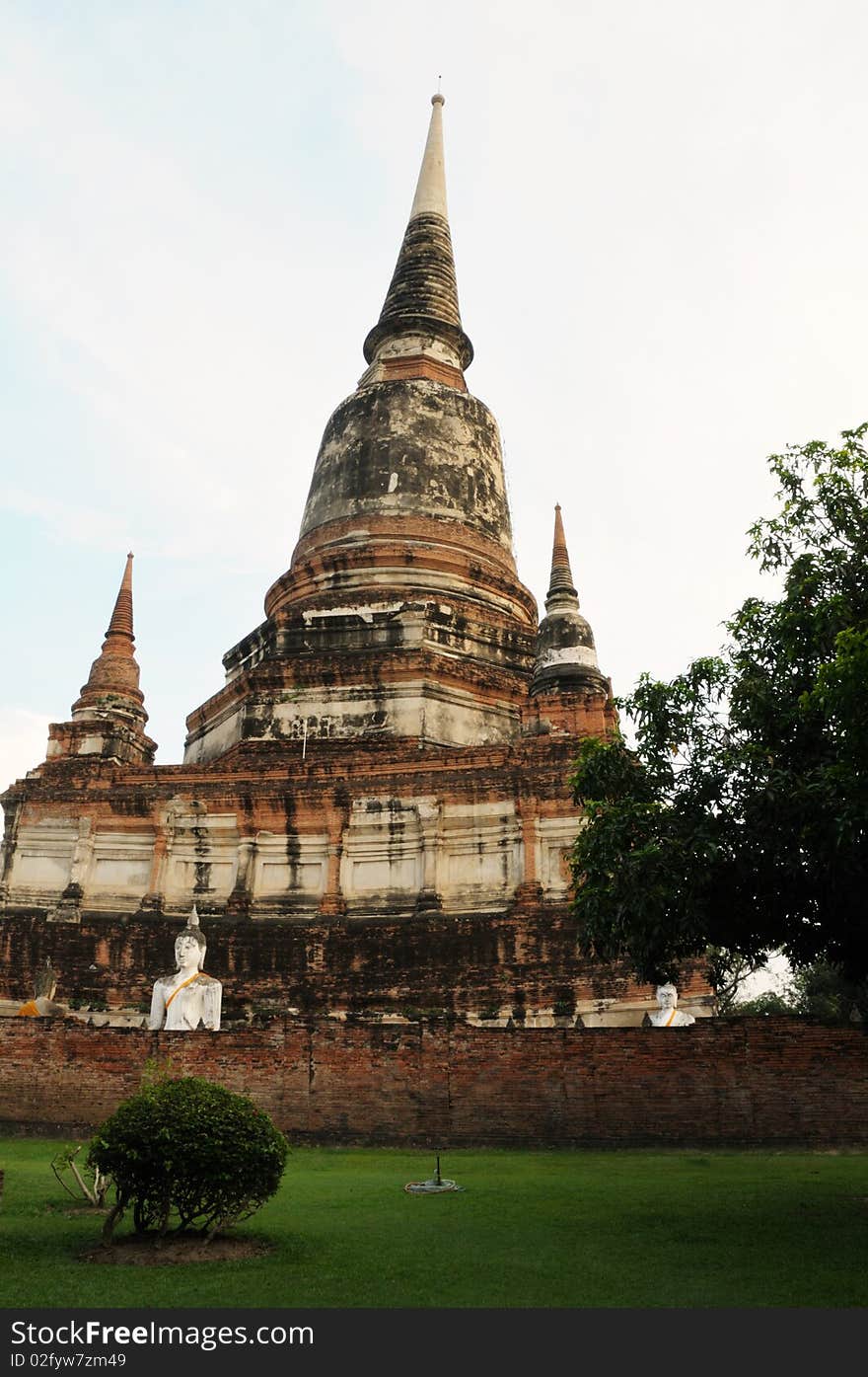 This picture was shot in the evening at one of ancient thai temple in Ayutthaya province, Thailand. This picture was shot in the evening at one of ancient thai temple in Ayutthaya province, Thailand.