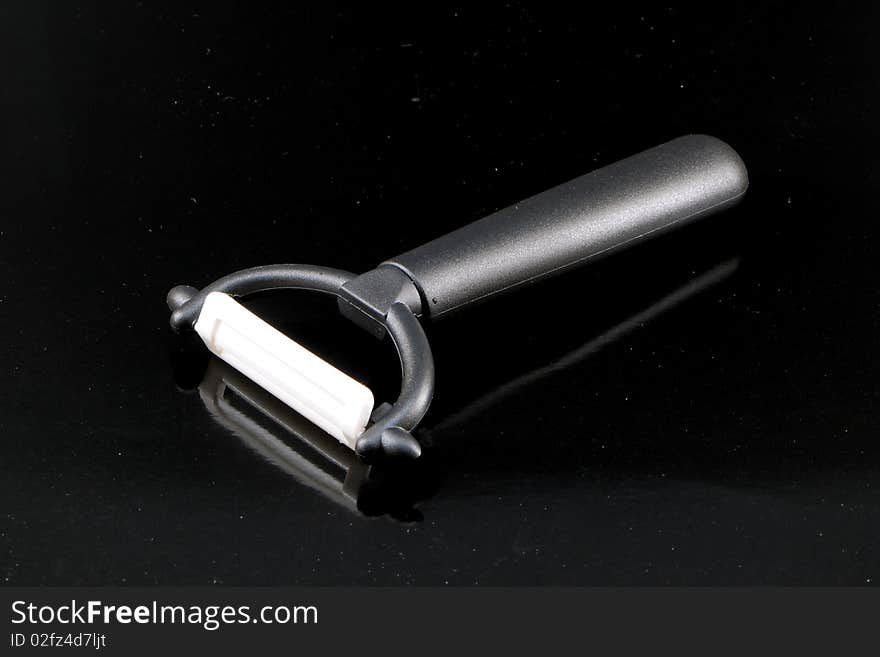 Ceramic peeler