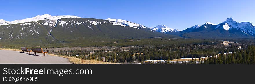 Viewing point located in a provincial park with mountain view. Viewing point located in a provincial park with mountain view