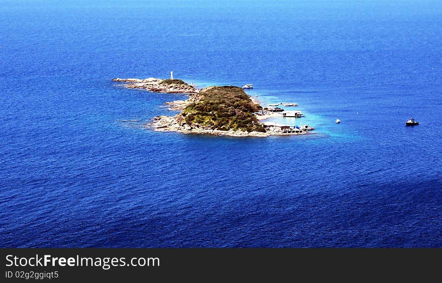 An island in center of the sea