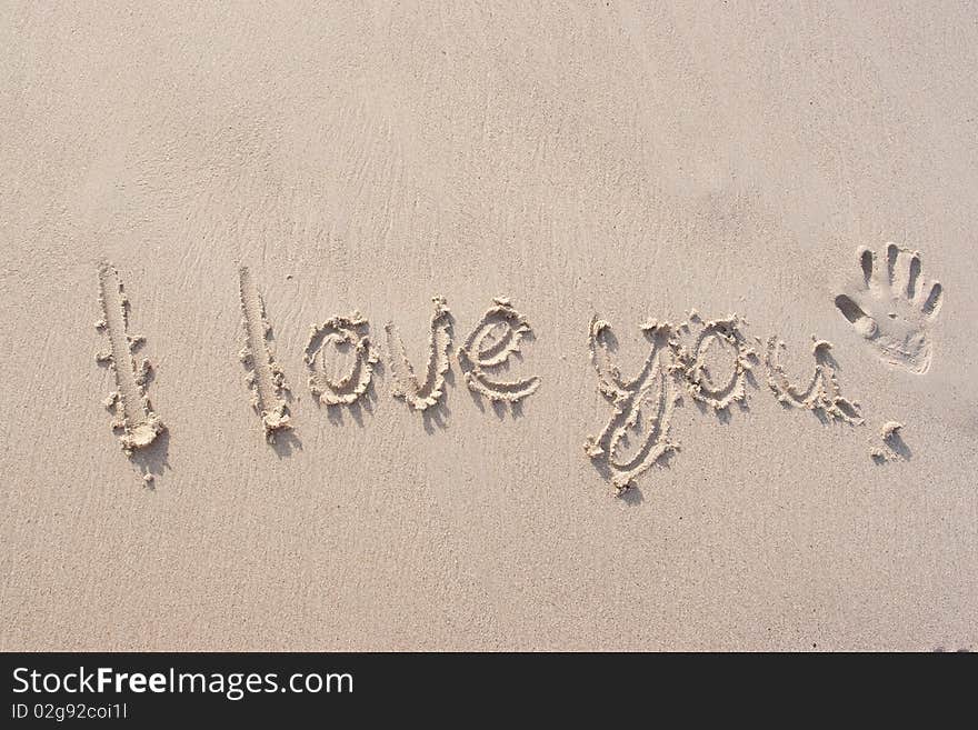 Signs on the sand i love you