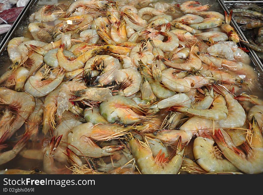 Raw prawns in the wet market