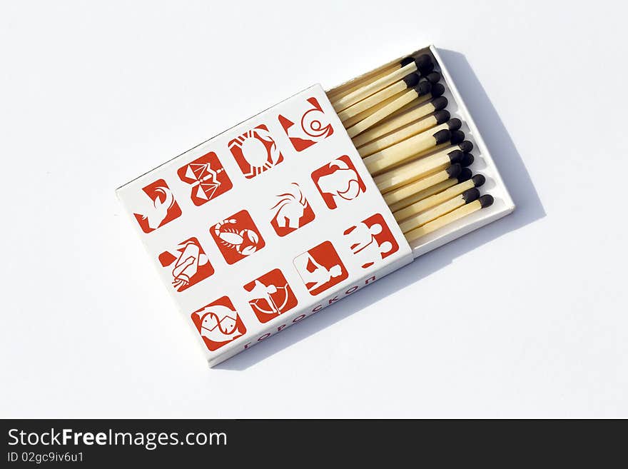 Matches in packing with zodiacal signs