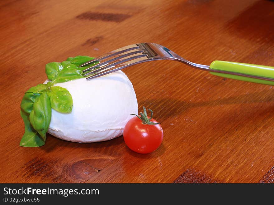 Mozzarella with tomatoes and basil