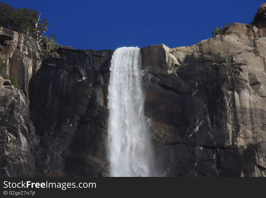 A waterfall in Yosemite National Park