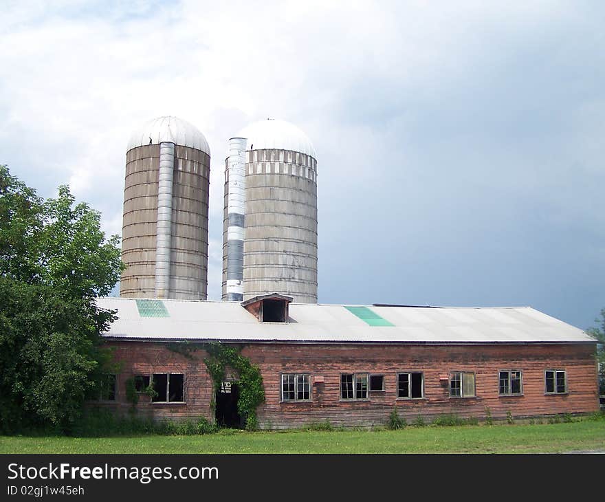 A very old barn in Vermont still stands as part of the life
and history of Vermont