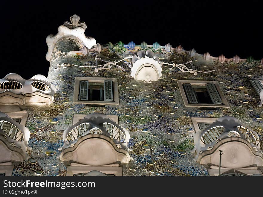 Casa Batllo at night