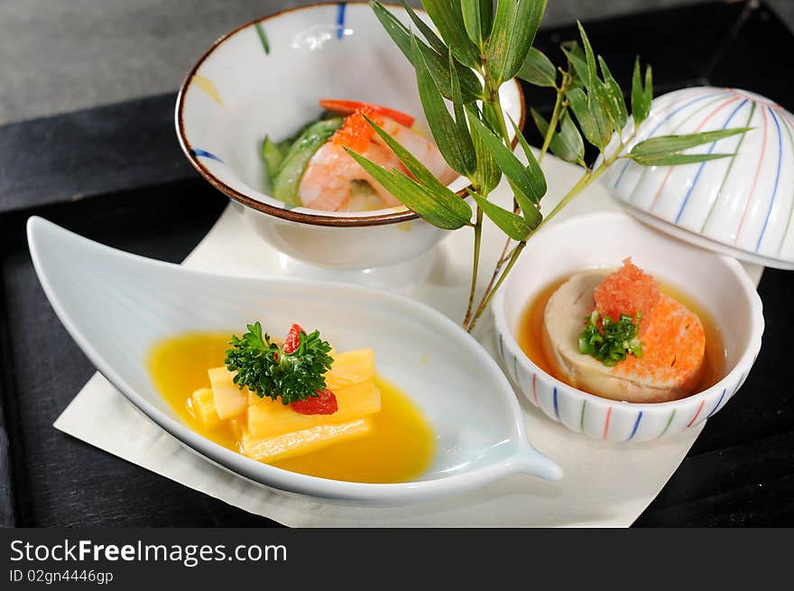 Rich in fresh Japanese cuisine. Rich in fresh Japanese cuisine