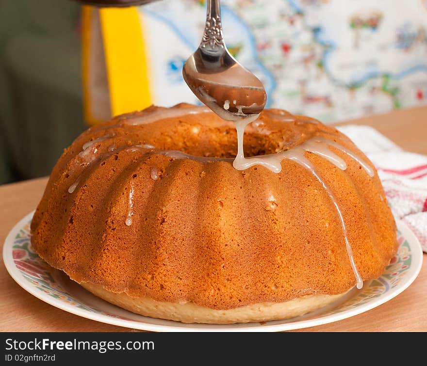 A process of glazing cake